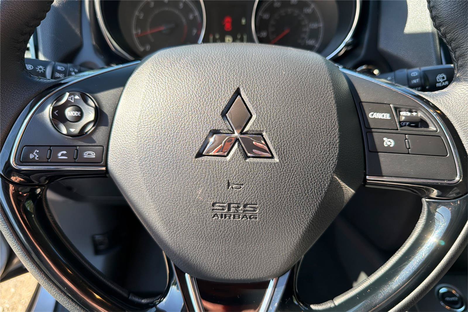 Used 2025 Mitsubishi Outlander Sport SE AWD/4WD image 16