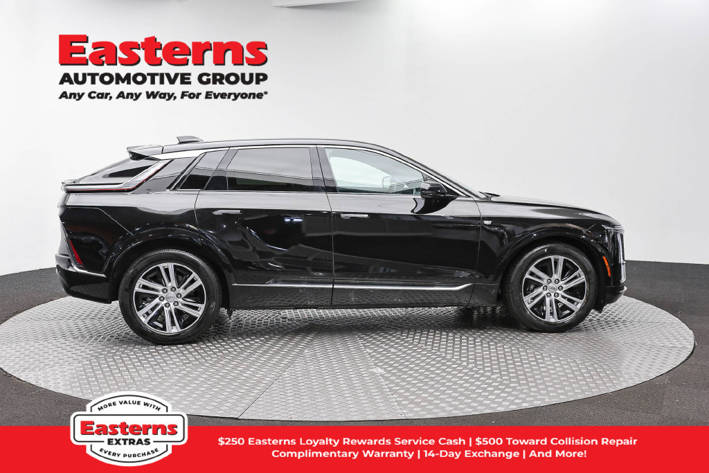 Used 2024 Cadillac Lyriq Tech w/ Driver Assist Package AWD/4WD image 5