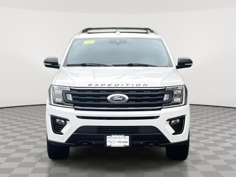 Used 2019 Ford Expedition Limited w/ Equipment Group 303A AWD/4WD image 2