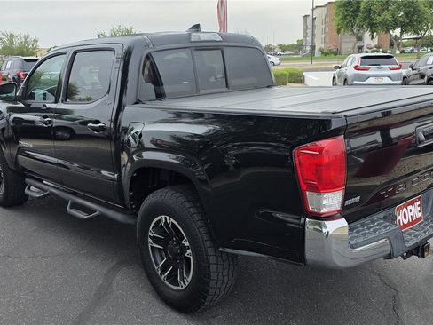 Used 2016 Toyota Tacoma SR5 w/ Towing Package RWD image 8