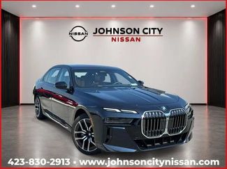 Used 2025 BMW 740i xDrive w/ Premium Package AWD/4WD video 1