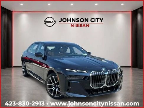 Used 2025 BMW 740i xDrive w/ Premium Package AWD/4WD image 1