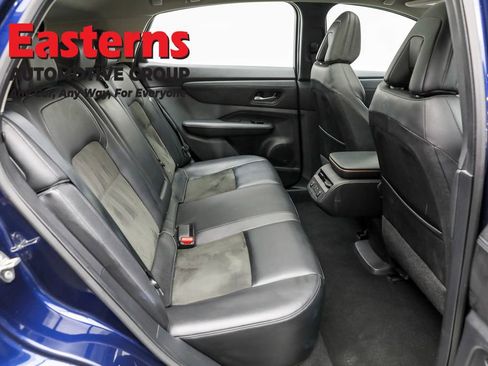 Used 2024 Nissan Ariya FWD image 25