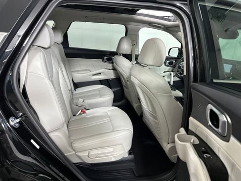 Used 2023 Kia Sorento SX Prestige image 28