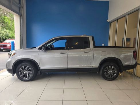 Used 2021 Honda Ridgeline Sport image 4