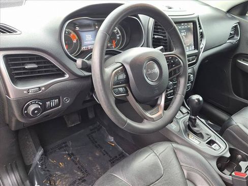 Used 2021 Jeep Cherokee Latitude Lux w/ Sun & Sound Group AWD/4WD image 10