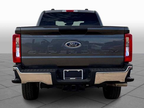 New 2026 Ford F250 XLT w/ FX4 Off-Road Package AWD/4WD image 4