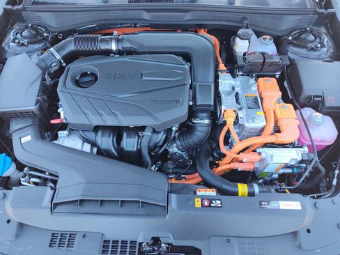 New 2025 Hyundai Sonata Limited image 11