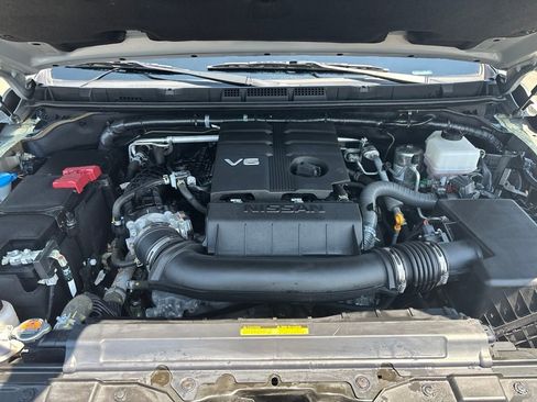 Used 2023 Nissan Frontier PRO-4X w/ Pro Convenience Package AWD/4WD image 11
