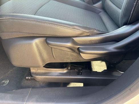 Used 2025 Buick Encore GX Preferred image 23