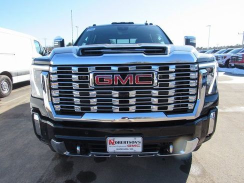 New 2026 GMC Sierra 2500 Denali w/ Denali Reserve Package AWD/4WD image 4