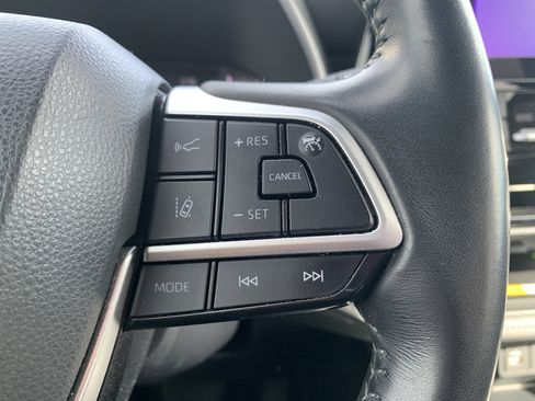 Used 2023 Toyota Highlander XSE image 20