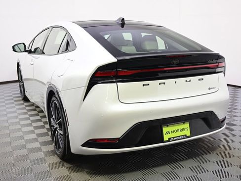 Used 2024 Toyota Prius XLE image 4