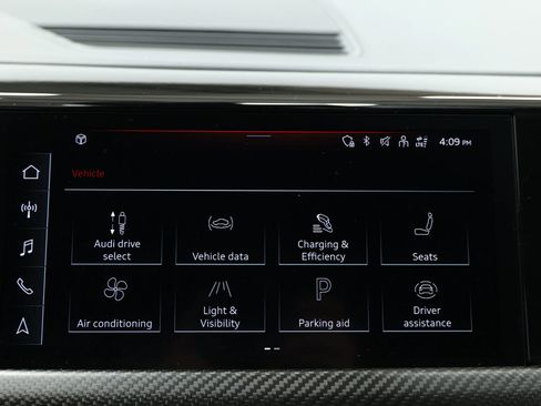 Used 2022 Audi RS e-tron GT w/ Carbon Performance Package image 37