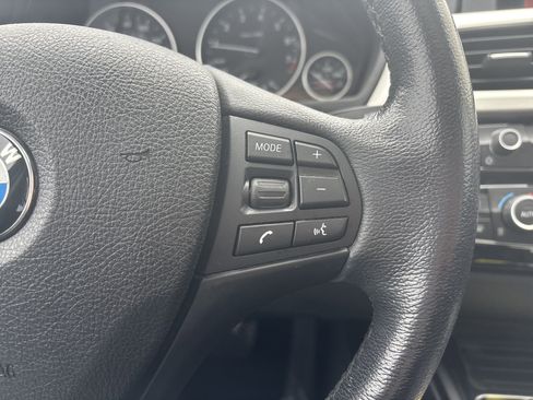 Used 2018 BMW 320i xDrive Sedan w/ Convenience Package image 27