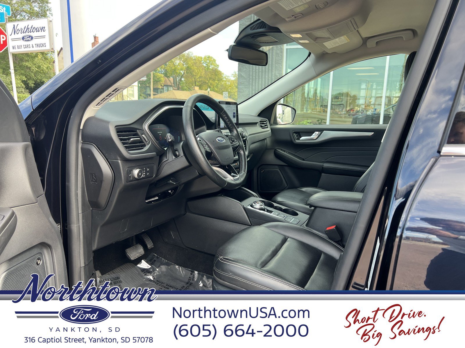 Used 2021 Ford Escape Titanium w/ Class II Trailer Tow Package AWD/4WD image 19