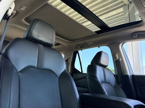 Certified 2024 Honda Pilot Touring image 21