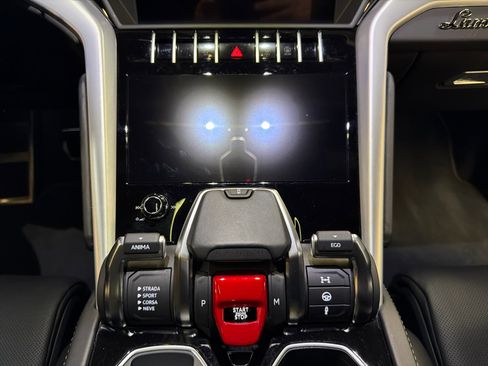 Used 2019 Lamborghini Urus image 20