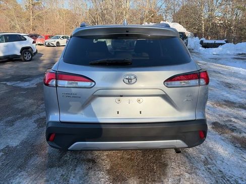 Certified 2022 Toyota Corolla Cross LE image 4