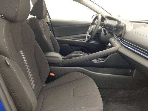 Used 2024 Hyundai Elantra SEL FWD image 21