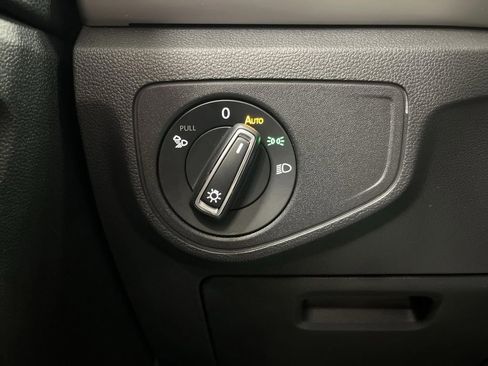 Used 2021 Volkswagen Atlas SE image 24