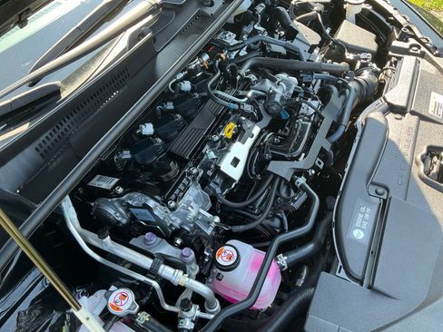 Used 2025 Toyota Prius LE FWD image 41