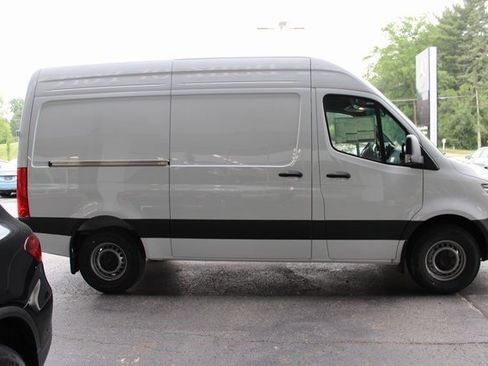 New 2025 Mercedes-Benz Sprinter 2500 image 13