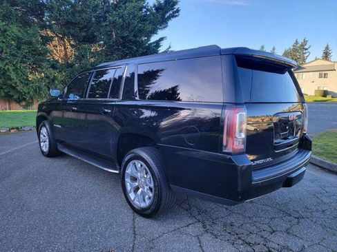 Used 2018 GMC Yukon XL SLE image 6