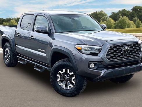 Used 2021 Toyota Tacoma TRD Off-Road w/ TRD Premium Off Road Package image 2