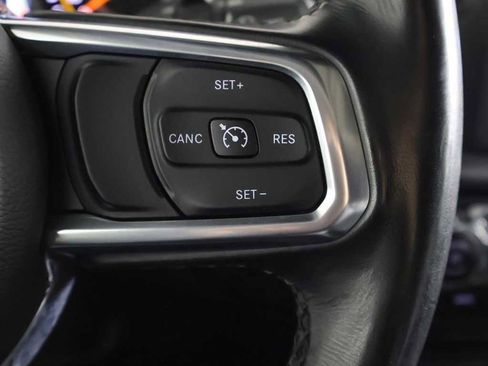 Used 2021 Jeep Wrangler Unlimited Sahara image 30