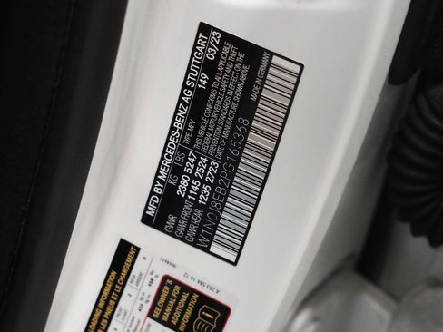 Certified 2023 Mercedes-Benz GLC 300 4MATIC Coupe image 33