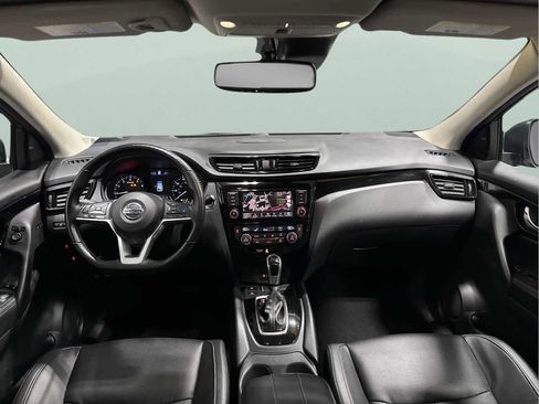 Used 2022 Nissan Rogue Sport SL w/ Premium Package image 21