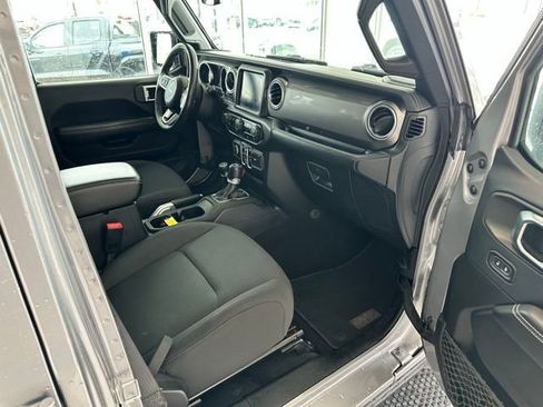 Used 2018 Jeep Wrangler Unlimited Sahara w/ Dual Top Group image 16