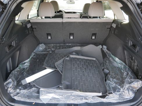 Used 2025 Subaru Outback Premium image 18