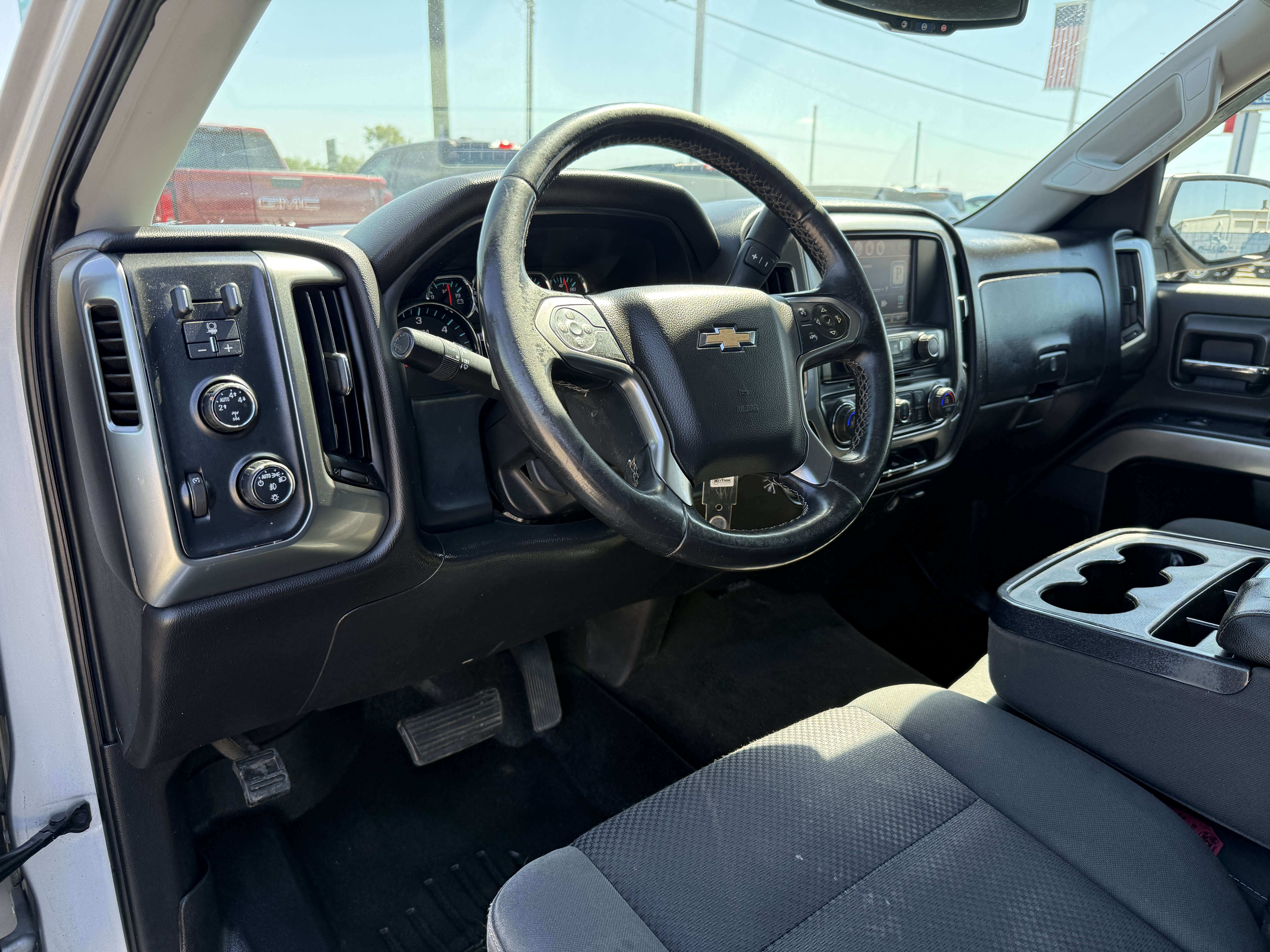 Used 2015 Chevrolet Silverado 1500 LT w/ LT Convenience Package AWD/4WD image 12