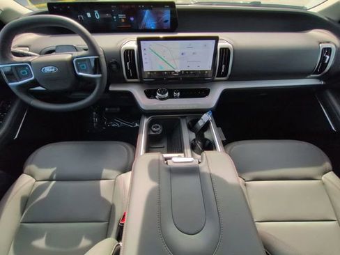 New 2025 Ford Expedition Max Active image 16