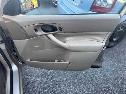 Used 2007 Ford Focus S image 19