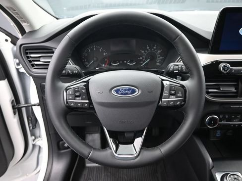 Used 2022 Ford Escape SEL FWD image 15