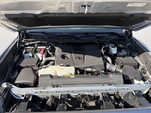 Used 2024 Toyota Tundra Platinum AWD/4WD image 24
