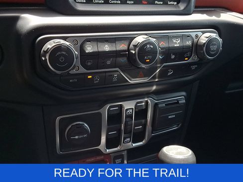 Used 2020 Jeep Wrangler Unlimited Rubicon AWD/4WD image 17