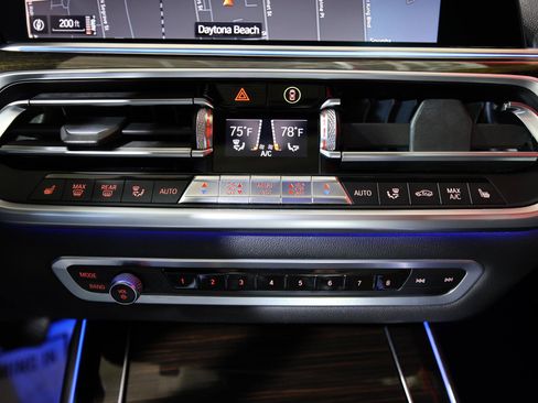 Used 2019 BMW X5 xDrive40i w/ Premium Package 2 image 27