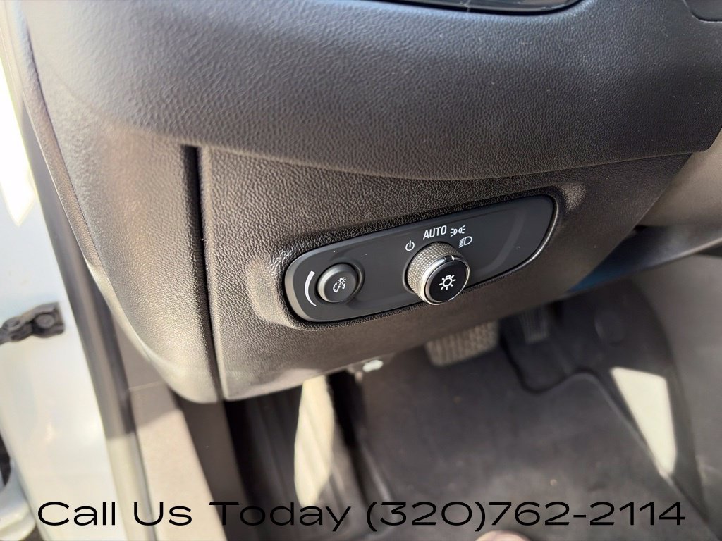 Used 2019 Chevrolet Equinox LT AWD/4WD image 16