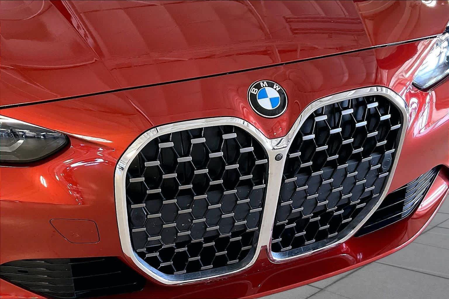 Used 2024 BMW 430i Convertible w/ Parking Assistance Package RWD image 29