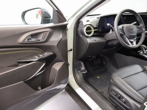 New 2026 Chevrolet Trax ACTIV w/ Driver Confidence Package FWD image 9