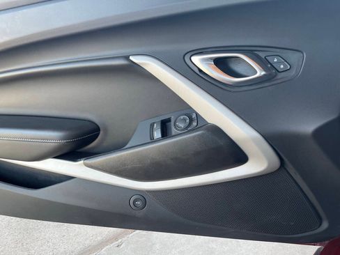 Used 2022 Chevrolet Camaro LT RWD image 13