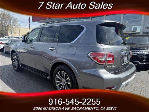 Used 2018 Nissan Armada SL w/ Moonroof Package image 3