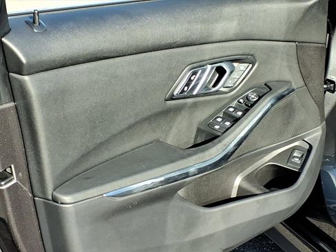 Used 2021 BMW 330i Sedan image 16