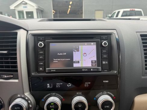 Used 2016 Toyota Sequoia Limited w/ Safety & Convenience Package AWD/4WD image 14