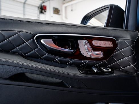 Used 2021 Mercedes-Benz Metris Passenger image 30