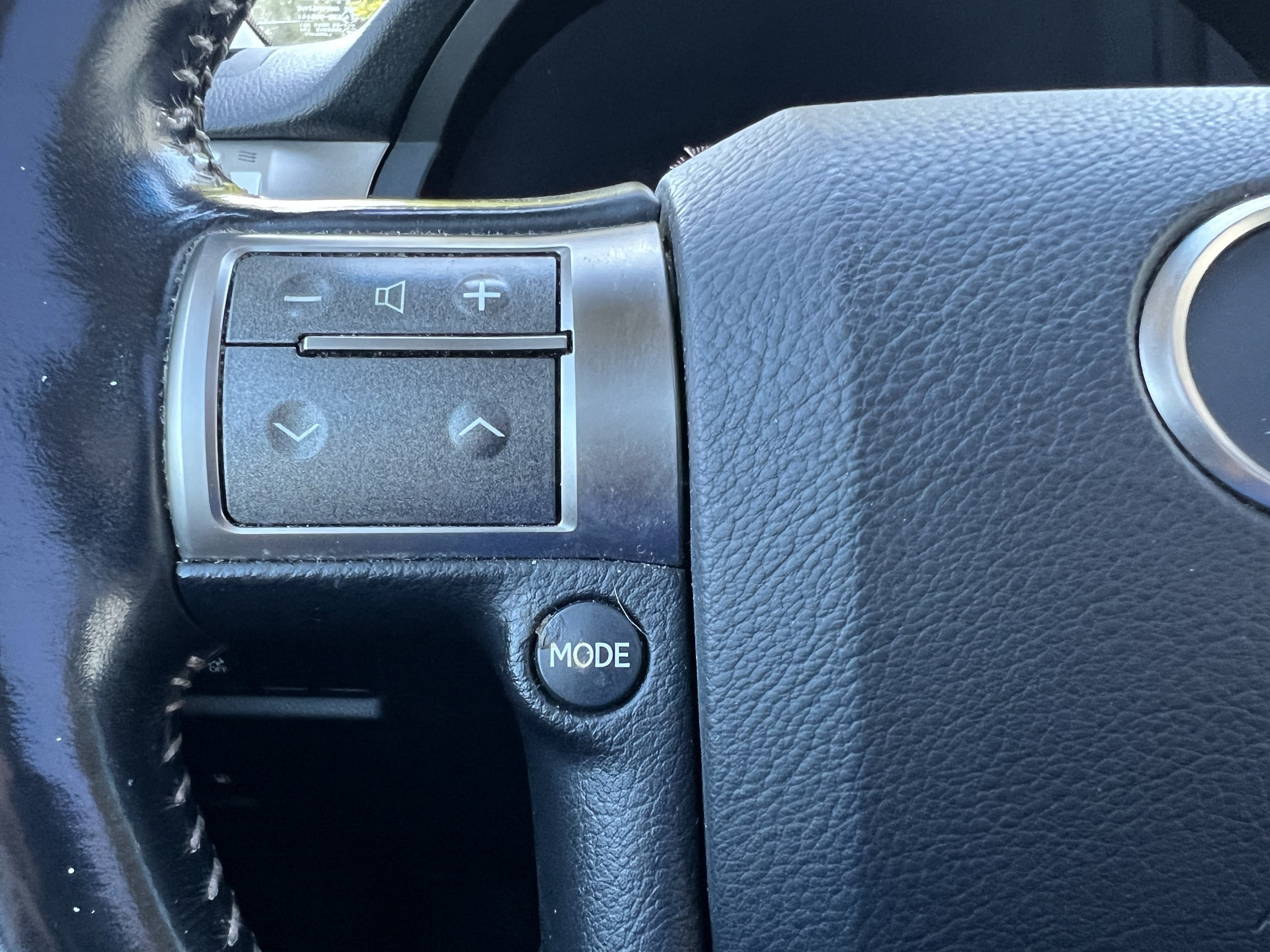 Used 2016 Lexus GX 460 w/ Premium Package AWD/4WD image 19